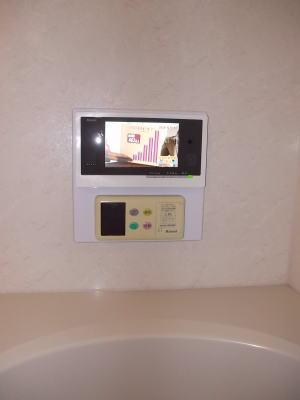 リンナイ製浴室テレビDS-701（フルセグ、7インチ）