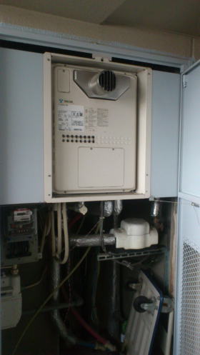ノーリツ製暖房ふろ給湯器FK4202ARS-4-AW3Q（扉内設置2温度タイプ、熱動弁3個内臓）